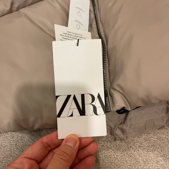 Zara woman’s padded jacket - Picture 2 of 10